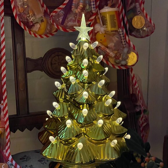 Vintage-Inspired 14" Gold Christmas Tree -CHILD-FRIENDLY ACRYLIC !(RETIRED) NWT - Picture 9 of 14